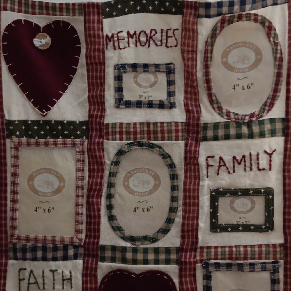 Country Quilt Photo Displayer - Picture 2 of 12
